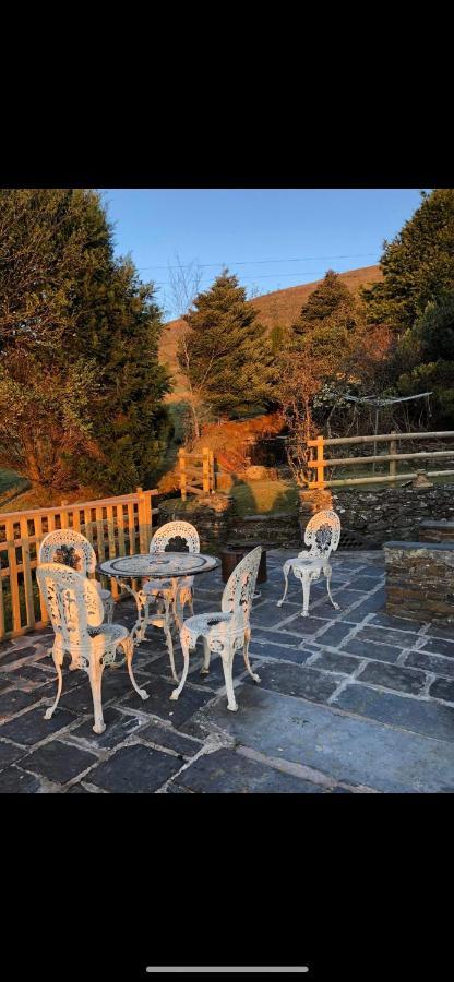Villa Beautiful Secluded Farmhouse With Hot Tub à Barmouth Extérieur photo