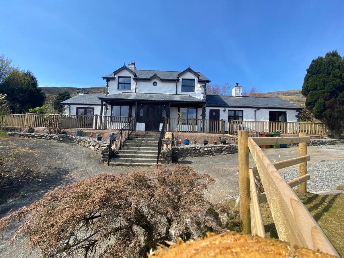 Villa Beautiful Secluded Farmhouse With Hot Tub à Barmouth Extérieur photo