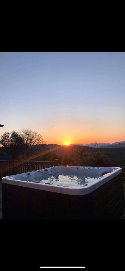 Villa Beautiful Secluded Farmhouse With Hot Tub à Barmouth Extérieur photo