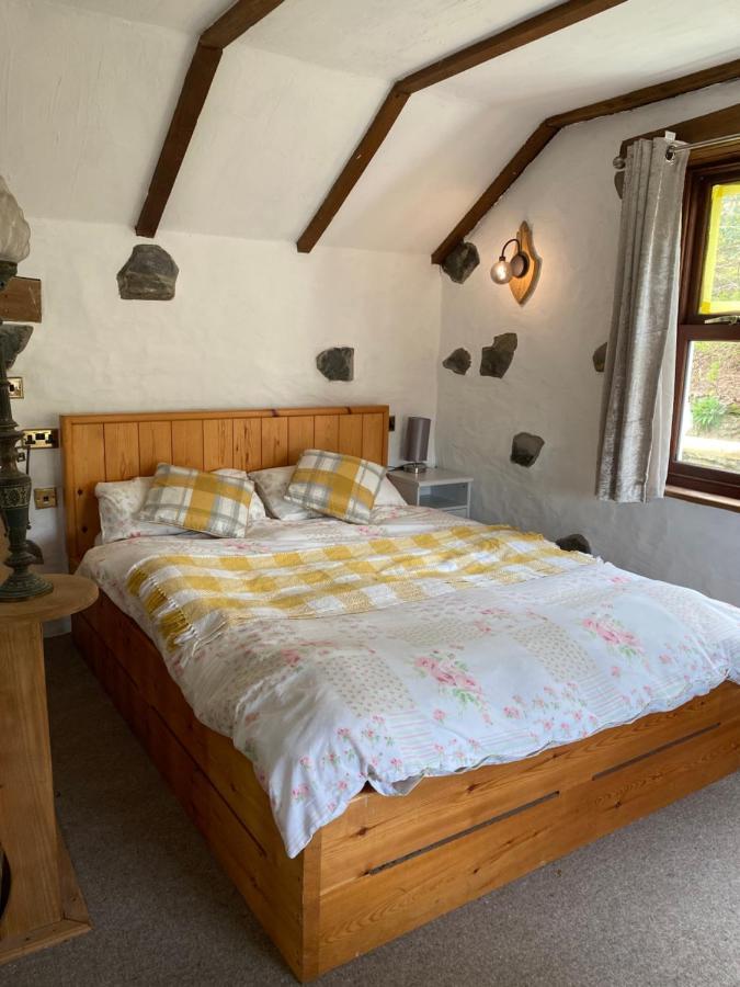 Villa Beautiful Secluded Farmhouse With Hot Tub à Barmouth Extérieur photo