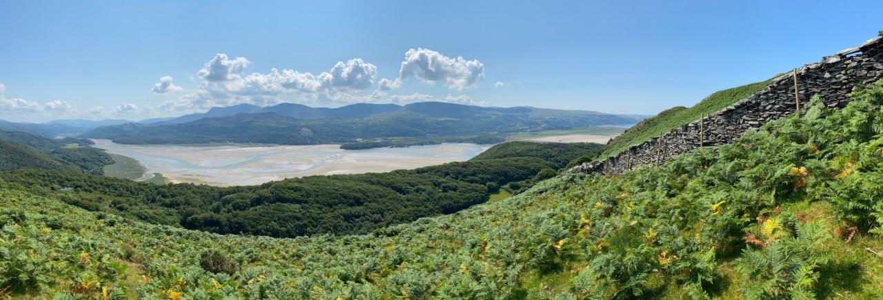 Villa Beautiful Secluded Farmhouse With Hot Tub à Barmouth Extérieur photo
