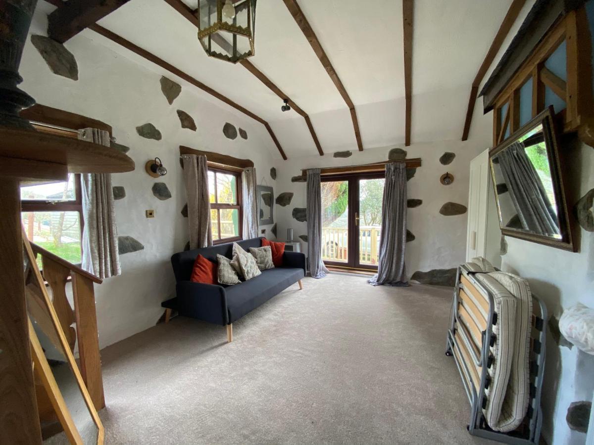 Villa Beautiful Secluded Farmhouse With Hot Tub à Barmouth Extérieur photo