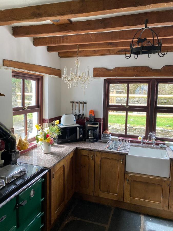 Villa Beautiful Secluded Farmhouse With Hot Tub à Barmouth Extérieur photo